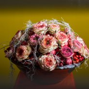 Christmas balls and roses - design by Pim van den Akker