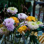 Rossano Chrysanthemums on a pedestal - detail