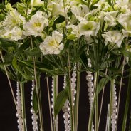 Witte Alstroemeria's met parels