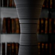 Vaas van OASIS Black Ideal floral foam Bloemkunst 2018 Zuidkoop foto: Nico Alsemgeest