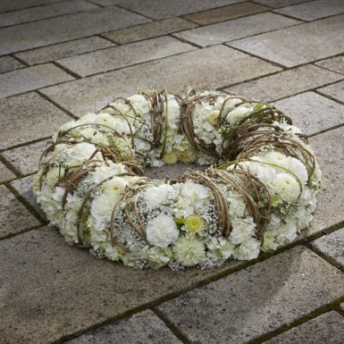 funeral wreath by Klaus Wagener BLOOMs