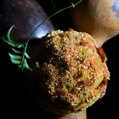 Sereen rouwarrangement in een vaas