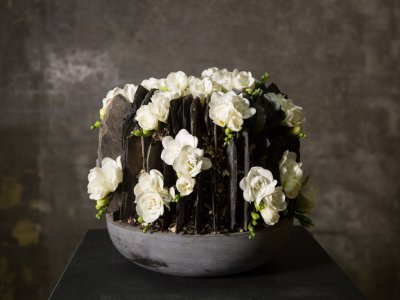Eerbiedig Freesia design