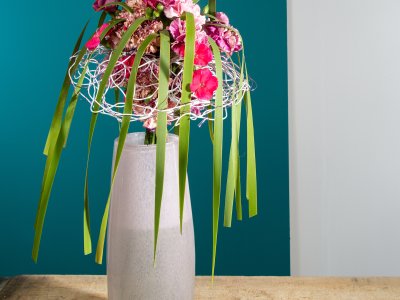 Frame boeket met roze anjers