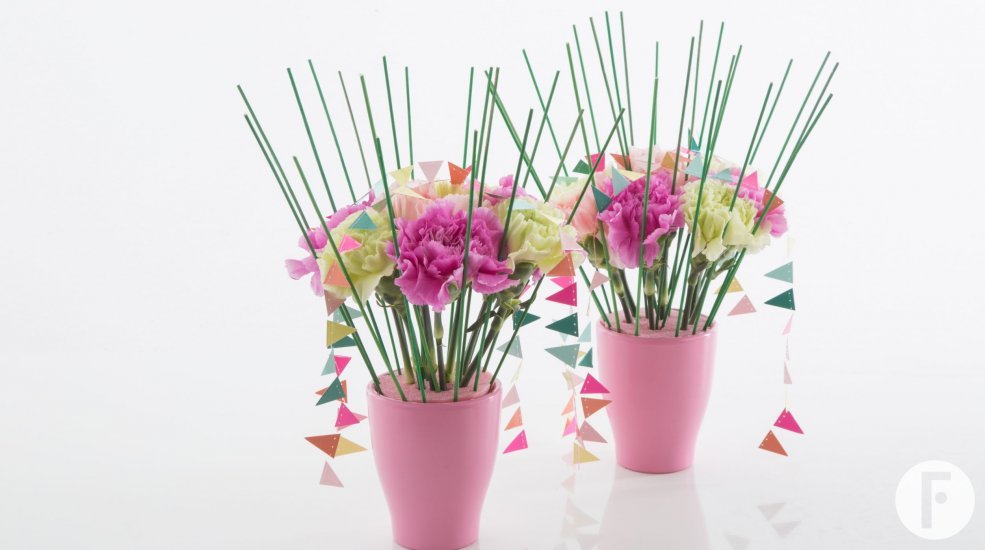 Trendy Dianthus small commercial festive design by Alex Segura using Oasis Rainbow Floral Foam