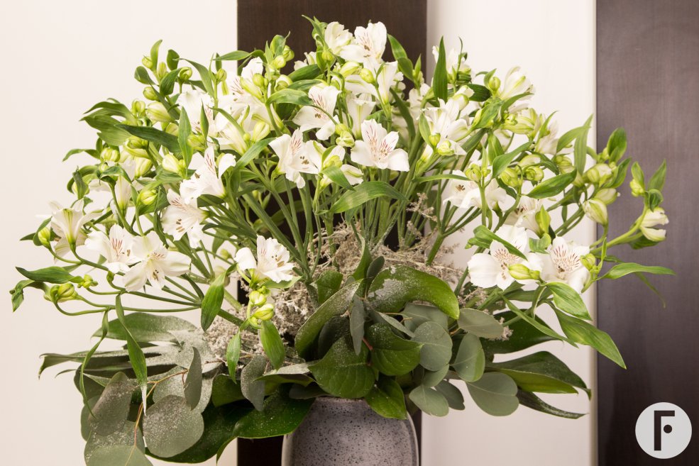 Alstroemeria winter bouquet - Pauline Brouwer - Flower Factor