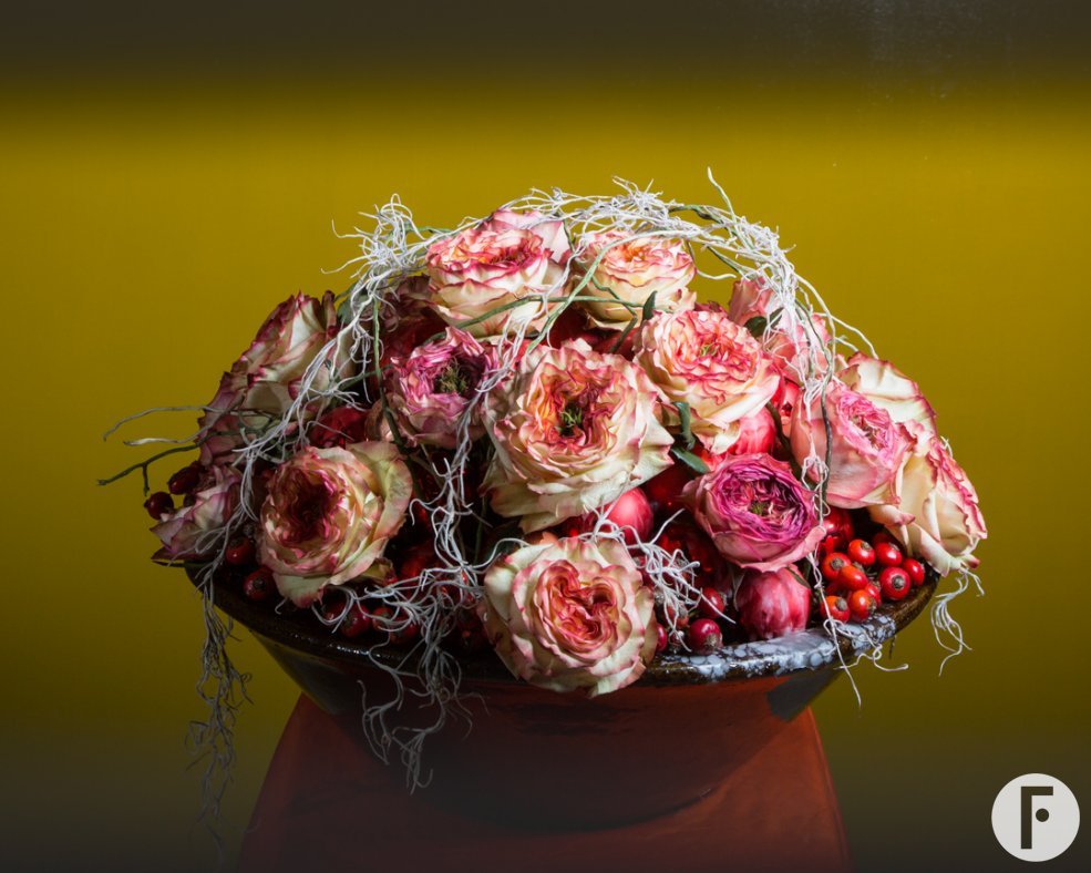 Christmas balls and roses - design by Pim van den Akker