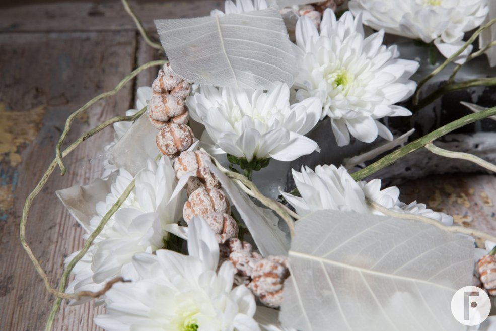 funeral design Chrysanthemum Pim van den Akker close up