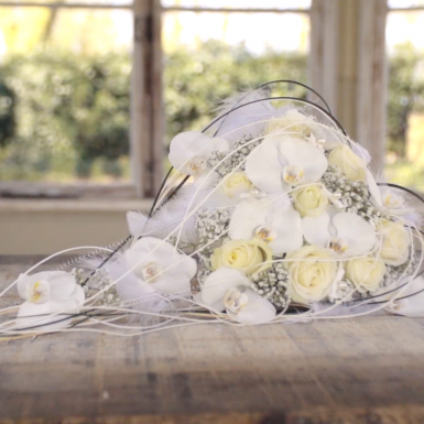 Luxueus wit bruidsboeket