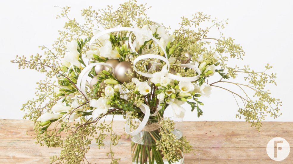 Freesia Hofland kerst boeket