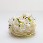 Freesia flower arrangement 'soft knot'