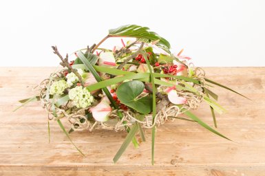 Wired table arrangement Wired table arrangement