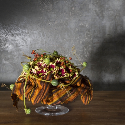 Retro autumn flower arrangement with 'Haydar Yellow'