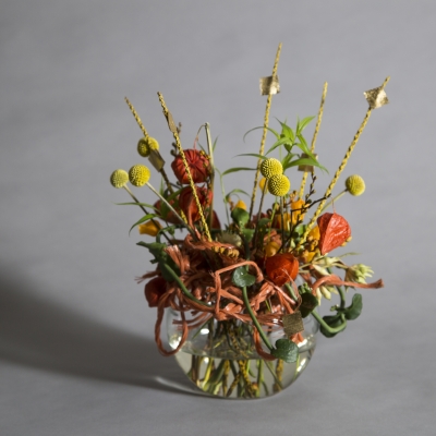 Bloemwerk in goudtinten