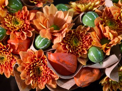 Urndecoratie in herfsttinten - close up