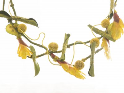 Sunny floral necklace with Vriesea