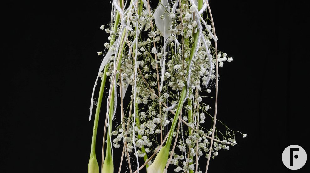 hanging bridal design Pim van den Akker photo courtesy of Sikastone