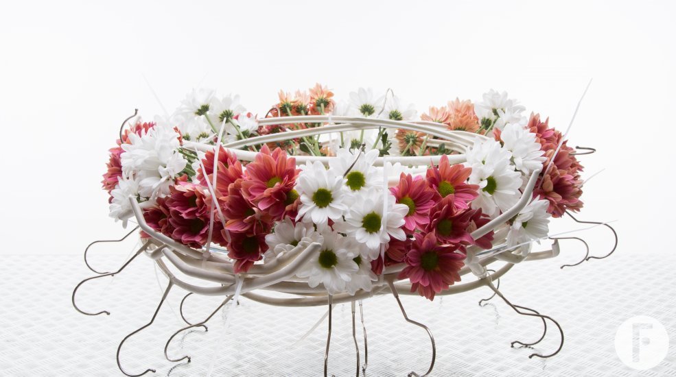 Zentoo technical moodboard clothing hanger design2