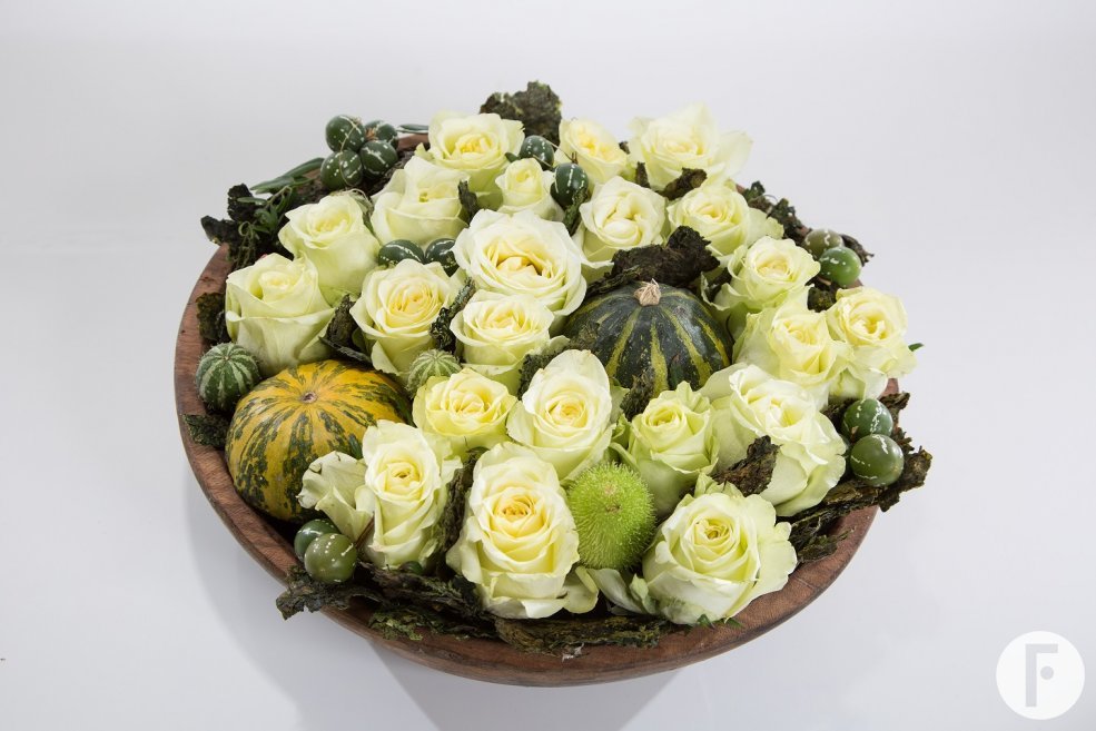 Creme Decofresh roses with natural elements